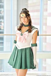 Вы же знаете , что я трусики принципиально не одеваю