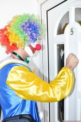 Вам что здесь, цирк?