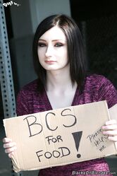 Щелочка моя всем доступная!