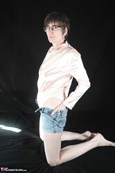 Ну как тебе мой стриптиз? Хоть немного возбуждает?