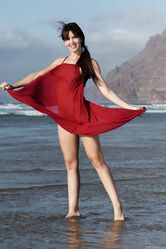 Она прекрасней самой Афродиты