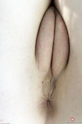 Даже не надейся. Она тебе не даст!