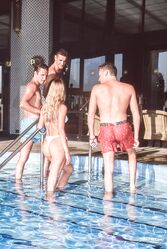 Она хотела оргию. Она ее получила!