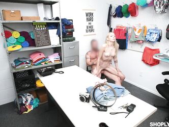 Вы наверное очень хотите чтобы я разделась?